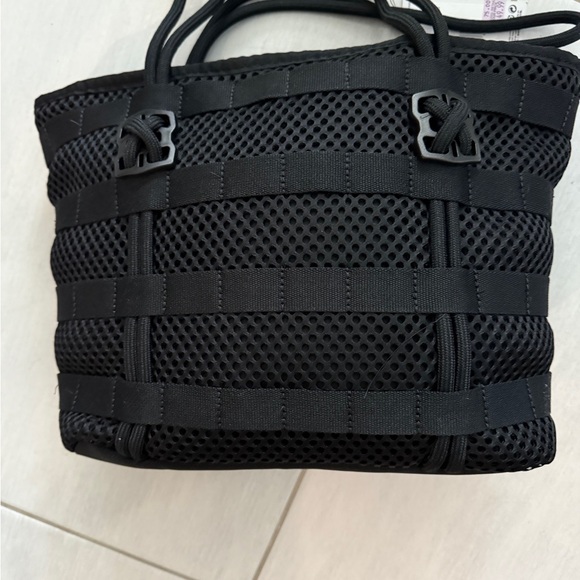 Nike Black Mesh Tote Bag - Picture 7 of 13